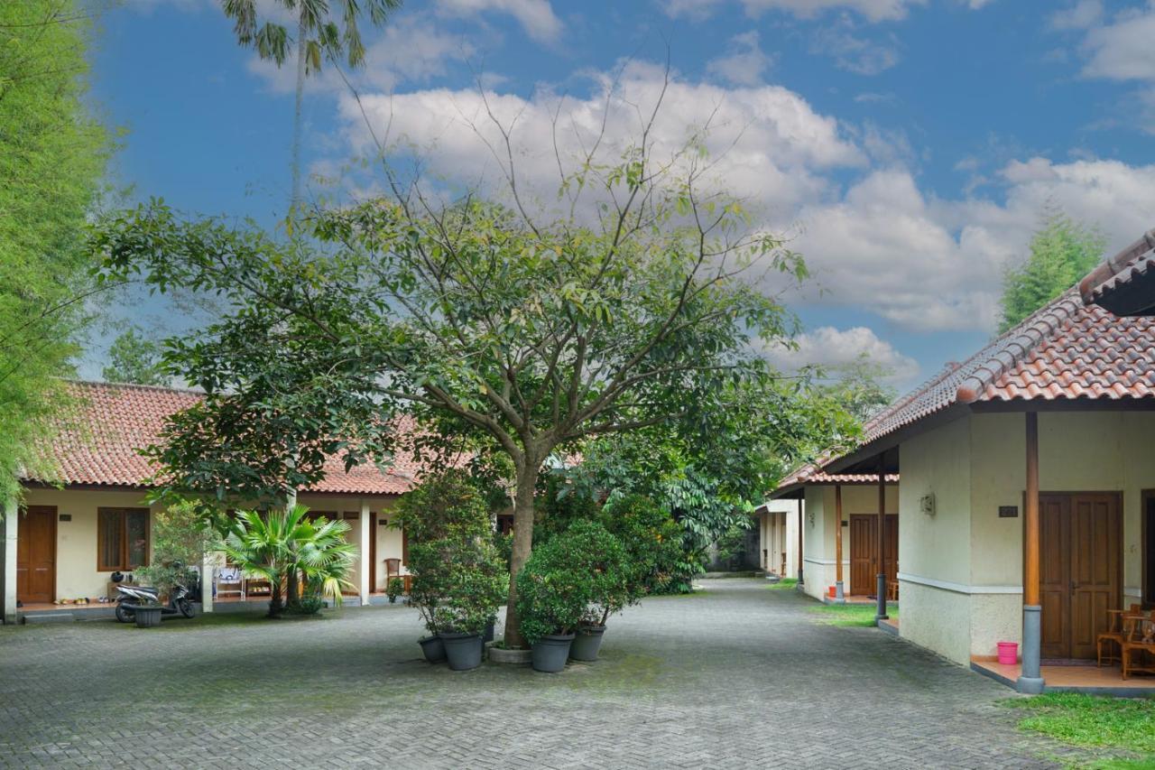 Front One Resort Indraloka Temanggung Zewnętrze zdjęcie