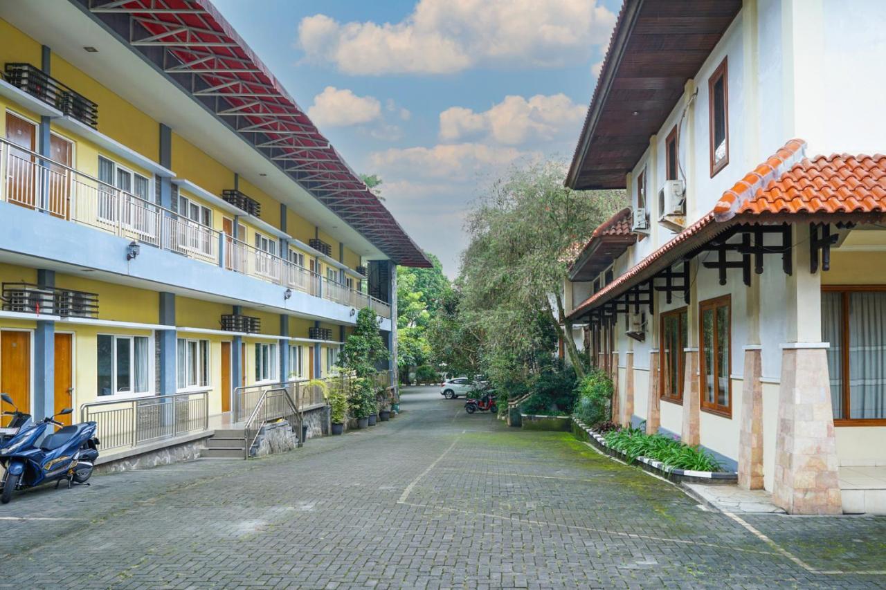 Front One Resort Indraloka Temanggung Zewnętrze zdjęcie